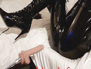 Marcella so horny in black latex - 1st webcam show